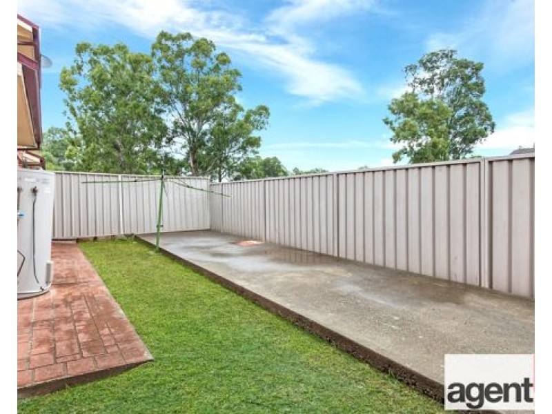 4/39 Bringelly Road, Kingswood NSW 2747