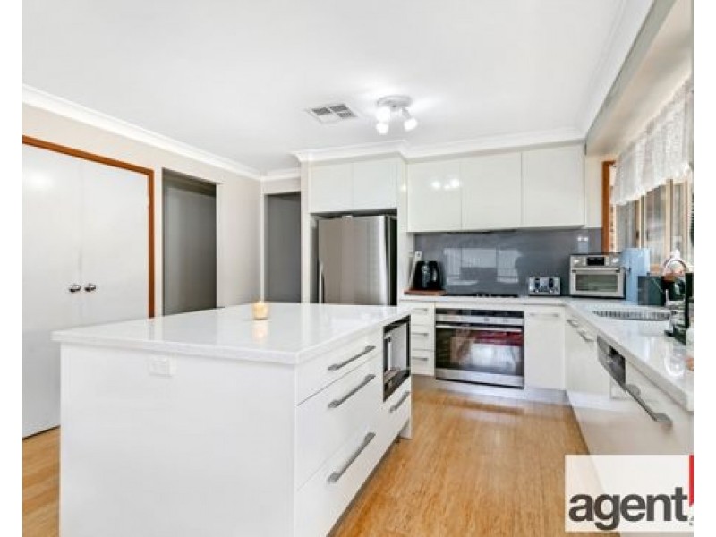 5 Fitzgerald Place, Glenmore Park NSW 2745