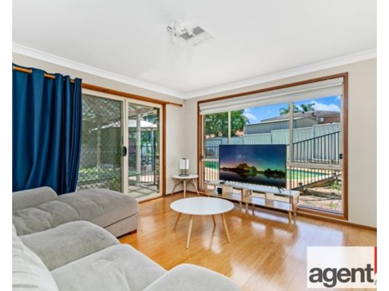 5 Fitzgerald Place, Glenmore Park NSW 2745