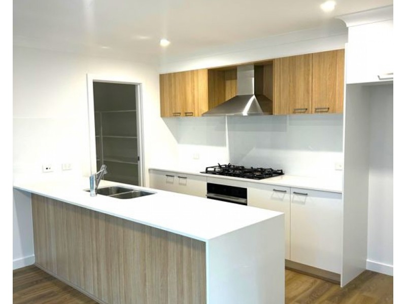 37 Peartree Circuit, Werrington NSW 2747