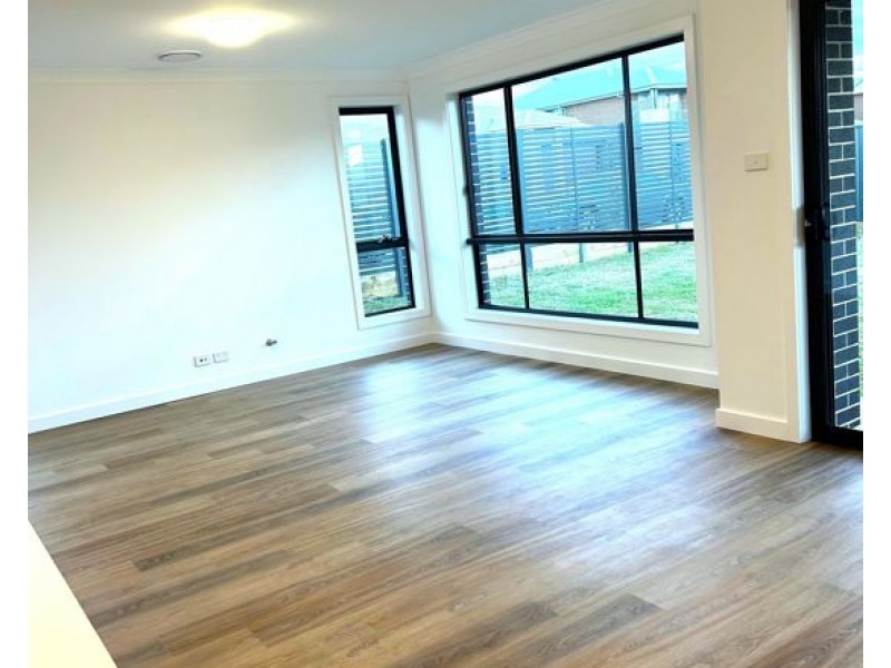 37 Peartree Circuit, Werrington NSW 2747