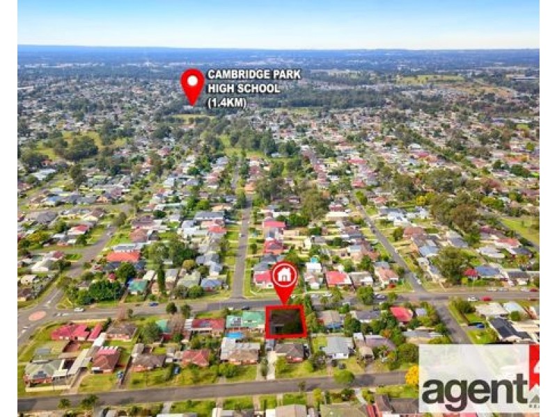 89 College Street, Cambridge Park NSW 2747