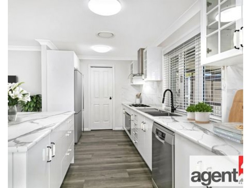 3 Valleyview Crescent, Werrington Downs NSW 2747