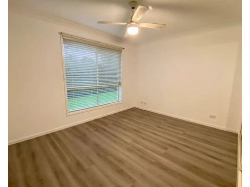 Flat 2/32 Willowdene Avenue, Luddenham NSW 2745