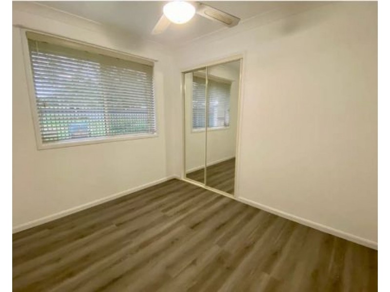 Flat 2/32 Willowdene Avenue, Luddenham NSW 2745