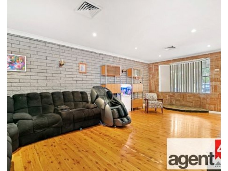 49 Maxwell Street, South Penrith NSW 2750