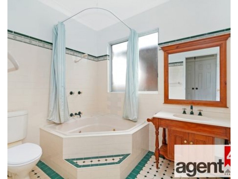 49 Maxwell Street, South Penrith NSW 2750