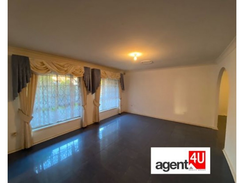 41 Waterfall Crescent, Cranebrook NSW 2749
