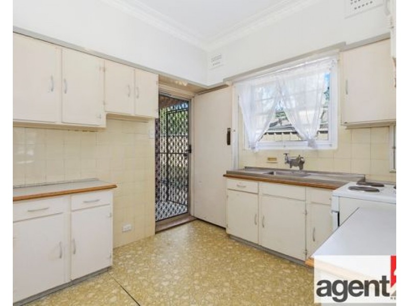 48 Castlereagh Street, Penrith NSW 2750