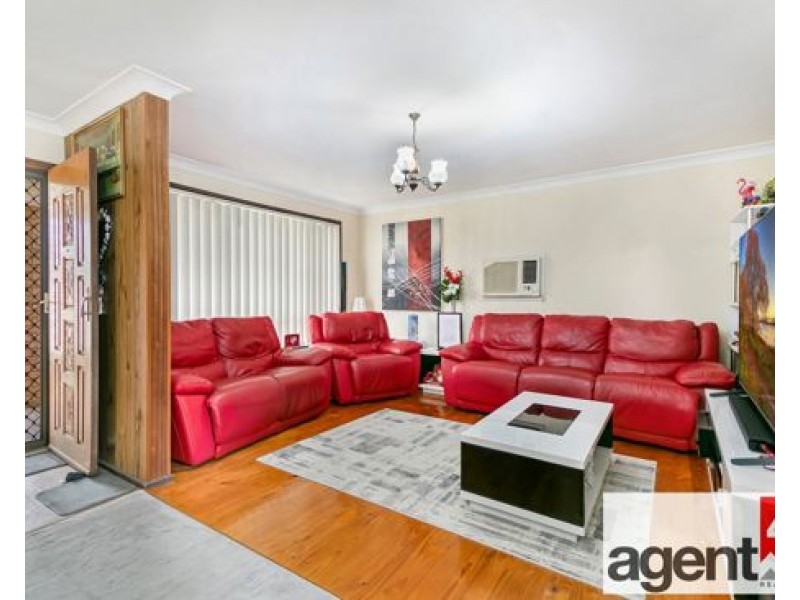 17 Bellini Place, St Clair NSW 2759