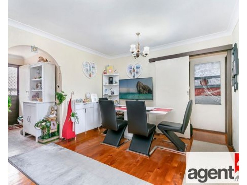 17 Bellini Place, St Clair NSW 2759