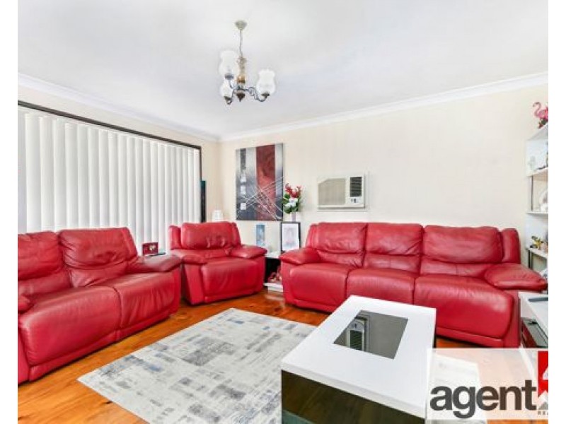 17 Bellini Place, St Clair NSW 2759