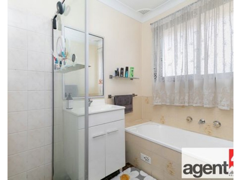17 Bellini Place, St Clair NSW 2759