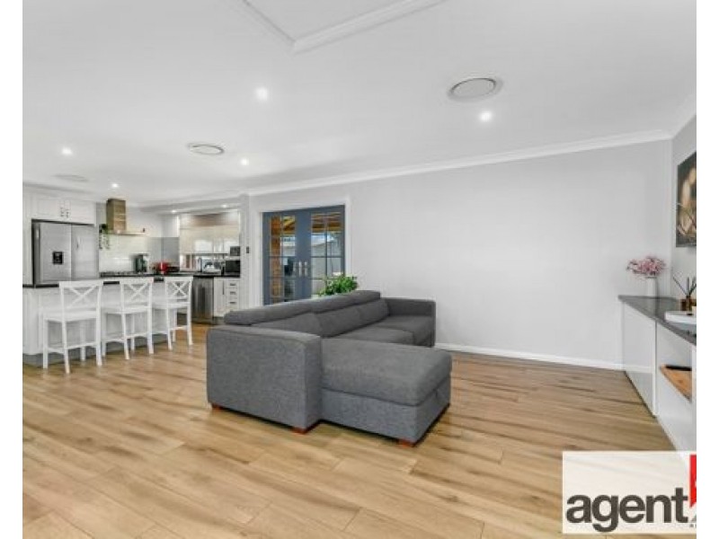 4 Chausson Place, Cranebrook NSW 2749