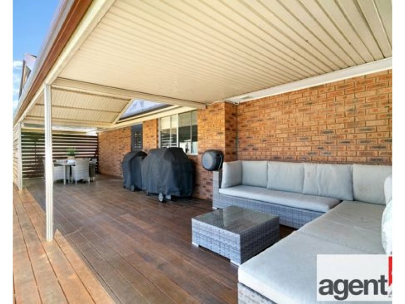 4 Chausson Place, Cranebrook NSW 2749