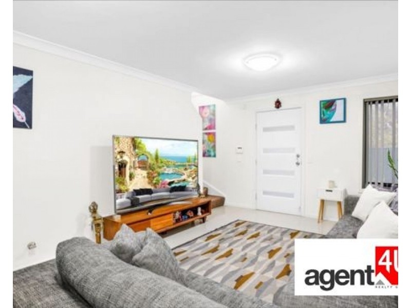 2/33 Saddington Street, St Marys NSW 2760