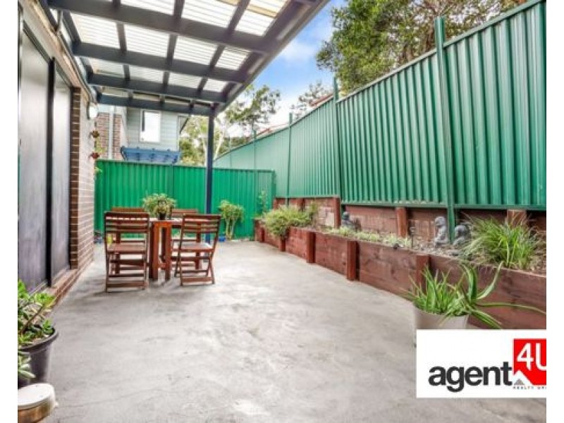 2/33 Saddington Street, St Marys NSW 2760