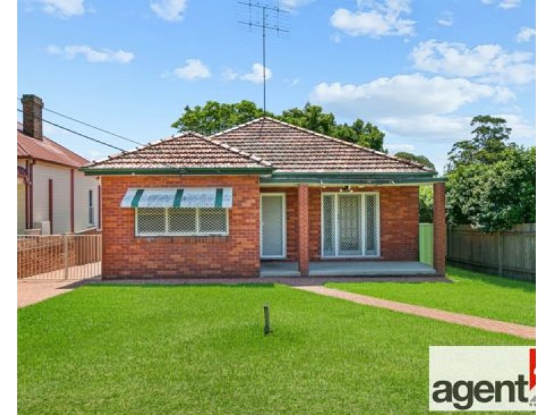 43 Castlereagh Street, Penrith NSW 2750