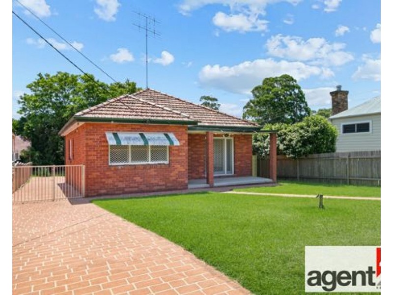 43 Castlereagh Street, Penrith NSW 2750