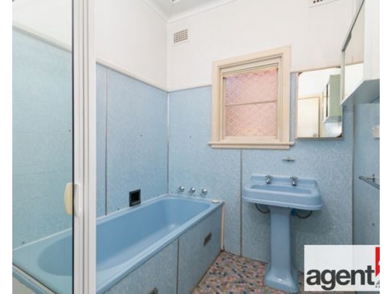 43 Castlereagh Street, Penrith NSW 2750