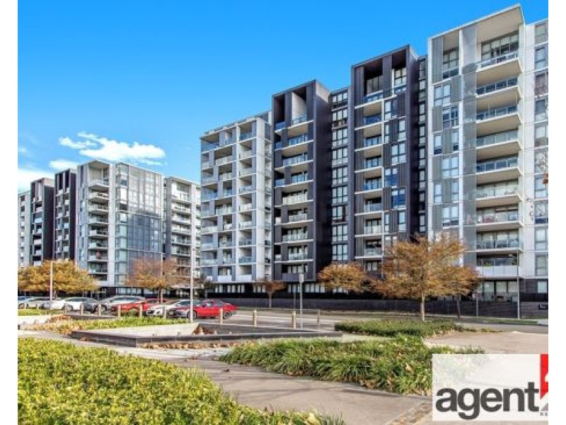 302/81B Lord Sheffield Circuit, Penrith NSW 2750