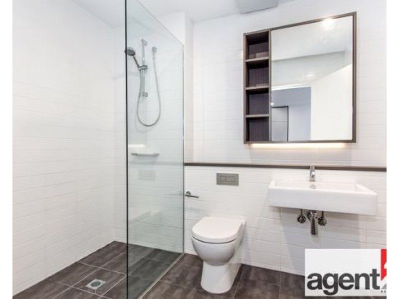 302/81B Lord Sheffield Circuit, Penrith NSW 2750