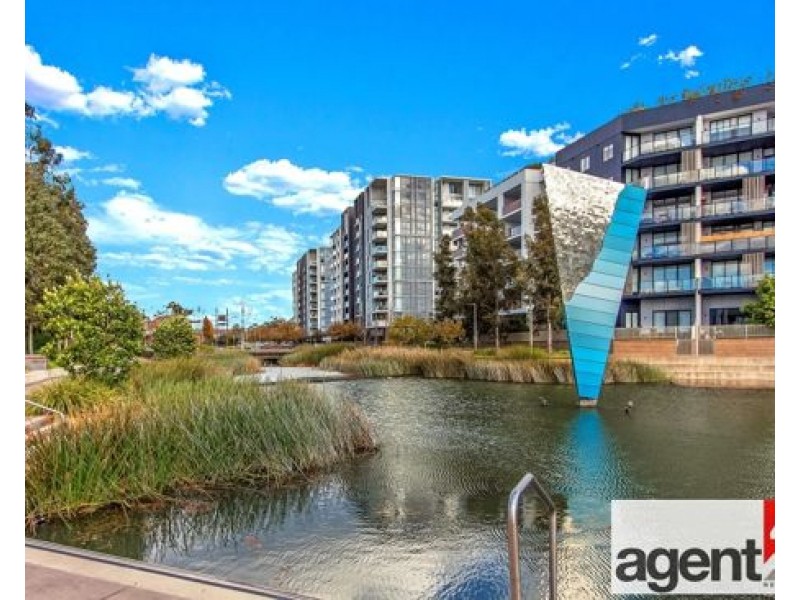 302/81B Lord Sheffield Circuit, Penrith NSW 2750