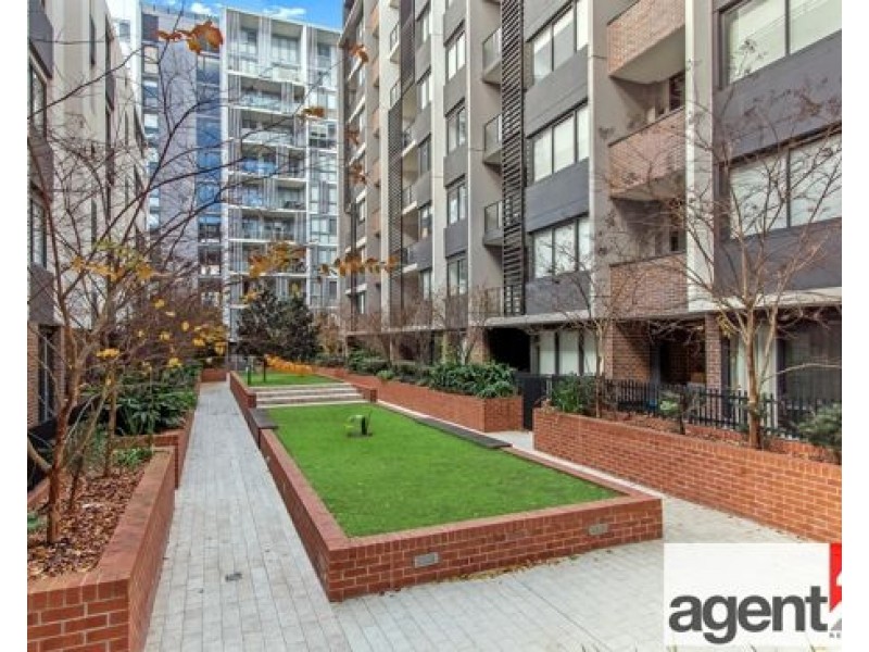 302/81B Lord Sheffield Circuit, Penrith NSW 2750