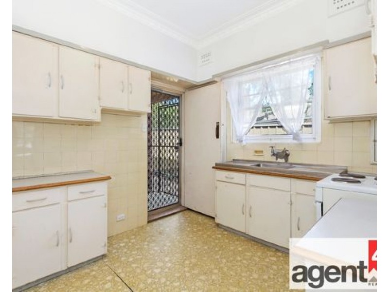 48 Castlereagh Street, Penrith NSW 2750