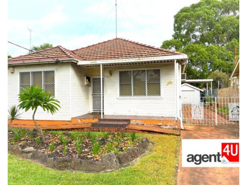 13 Brown Street, Penrith NSW 2750