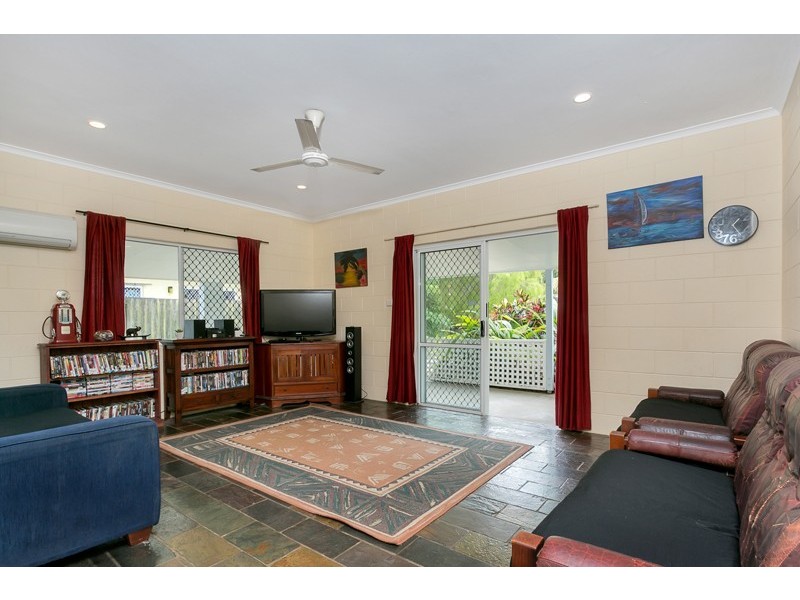 15 Caribbean Street, Holloways Beach QLD 4878