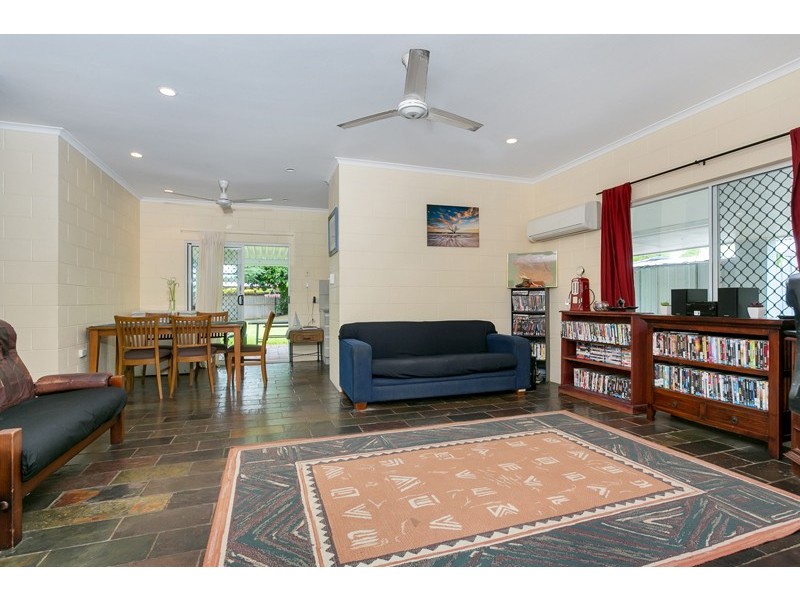 15 Caribbean Street, Holloways Beach QLD 4878