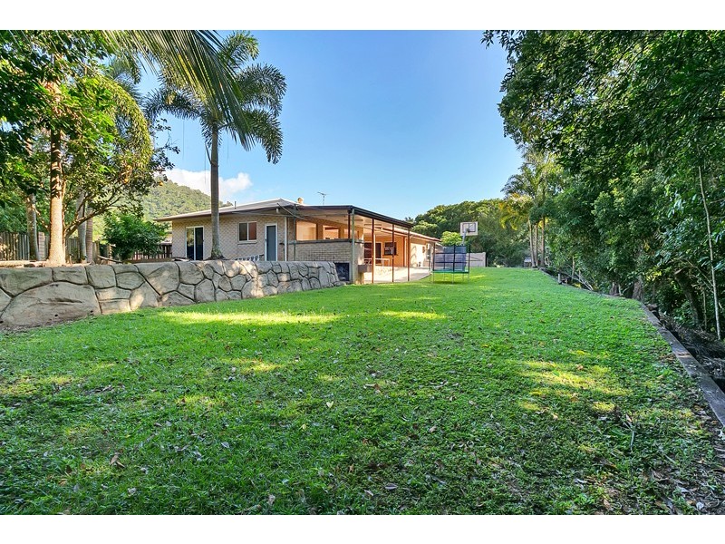 4 Sailfish Close, Kanimbla QLD 4870
