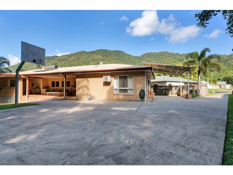 4 Sailfish Close, Kanimbla QLD 4870