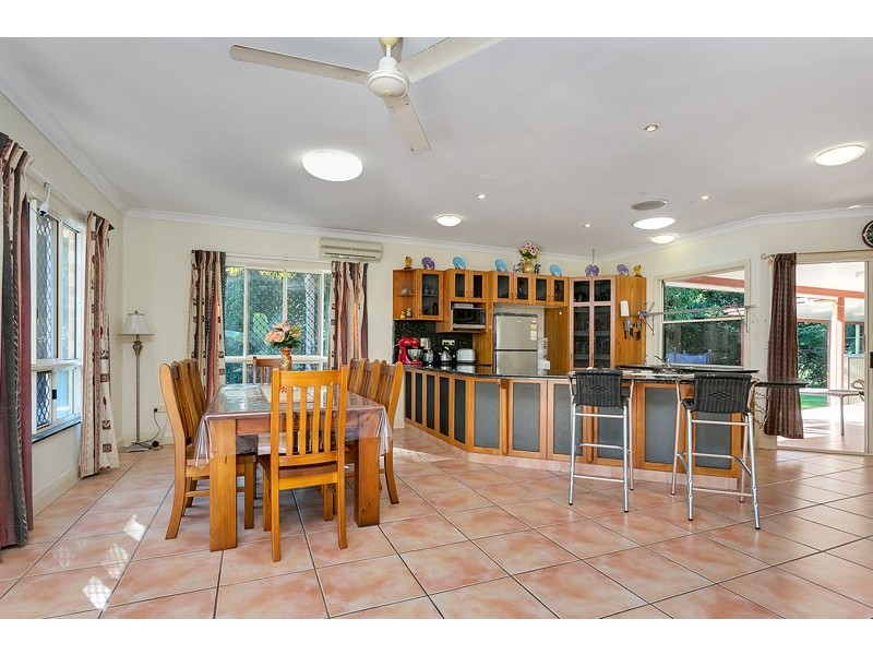 4 Sailfish Close, Kanimbla QLD 4870