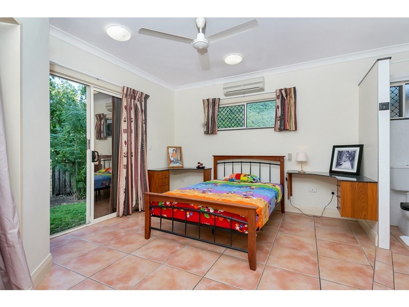 4 Sailfish Close, Kanimbla QLD 4870