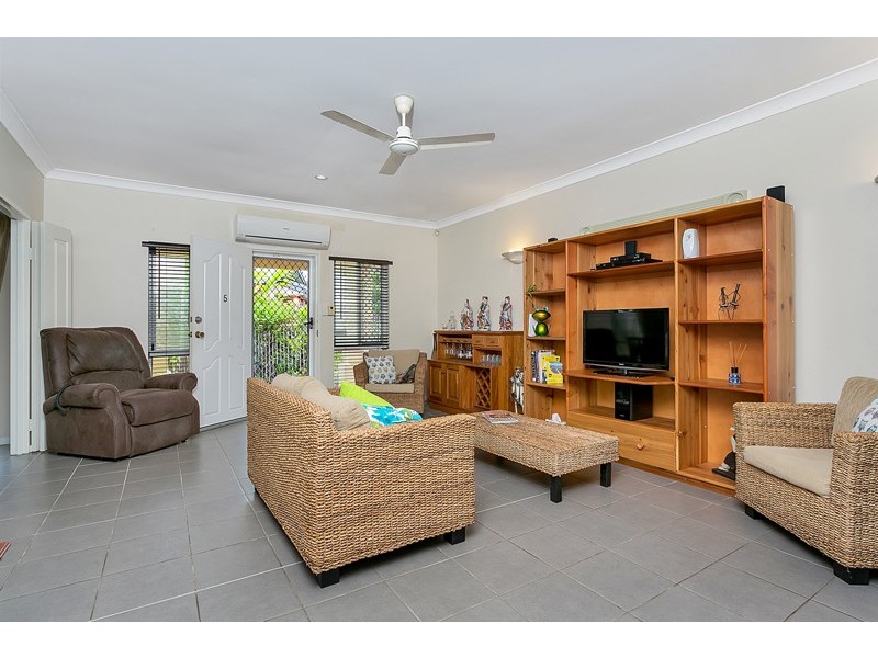 5/12 Ingham Court, Mooroobool QLD 4870