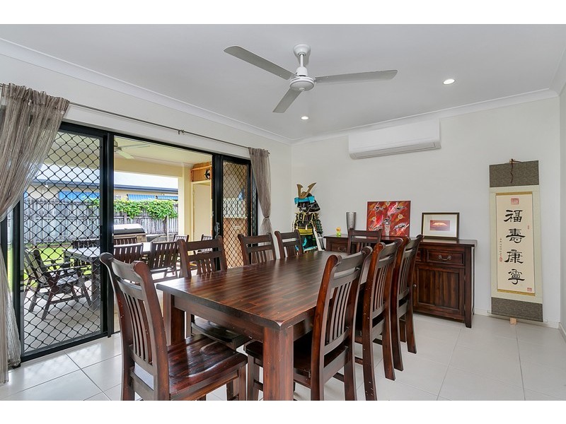 8 De Roma Close, Kanimbla QLD 4870