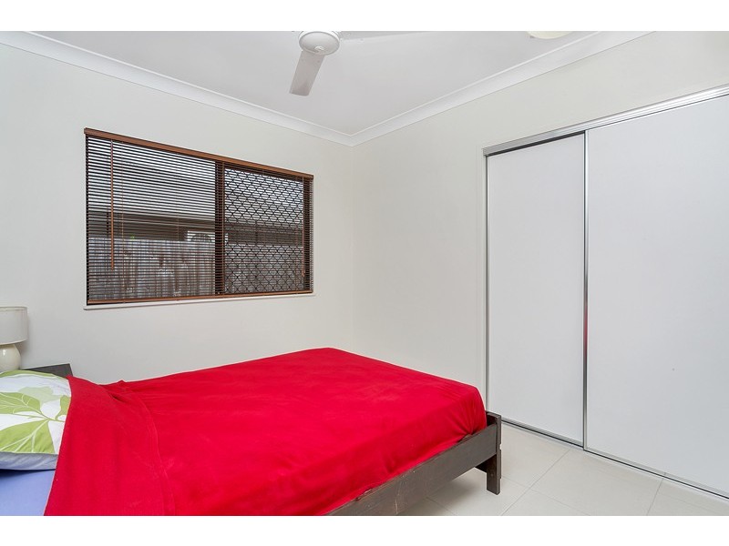 8 De Roma Close, Kanimbla QLD 4870