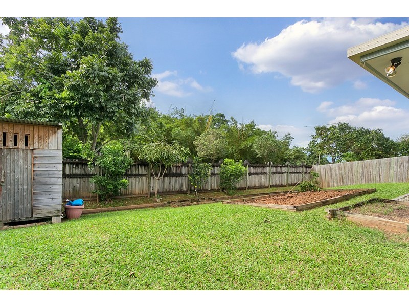 8 De Roma Close, Kanimbla QLD 4870