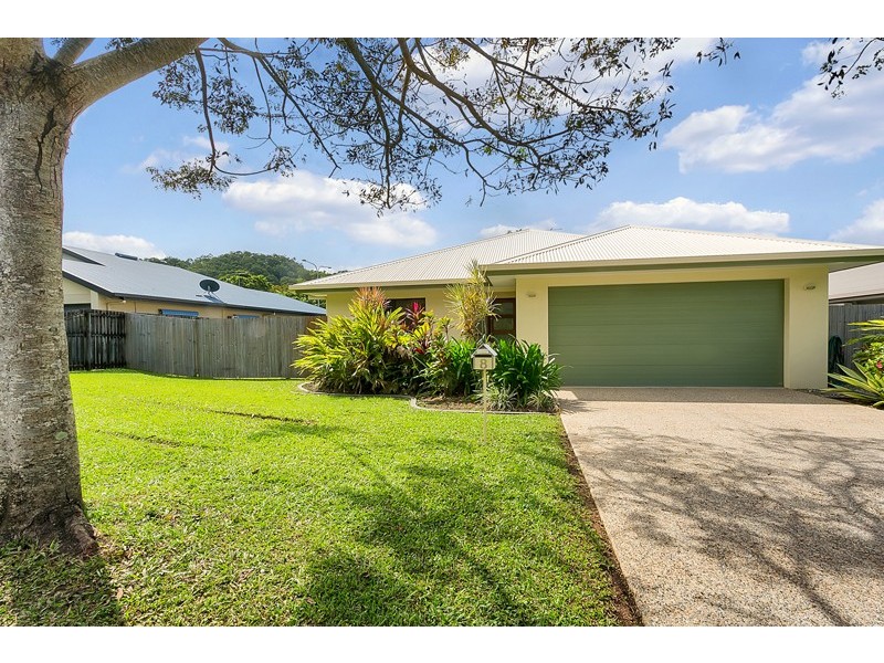 8 De Roma Close, Kanimbla QLD 4870