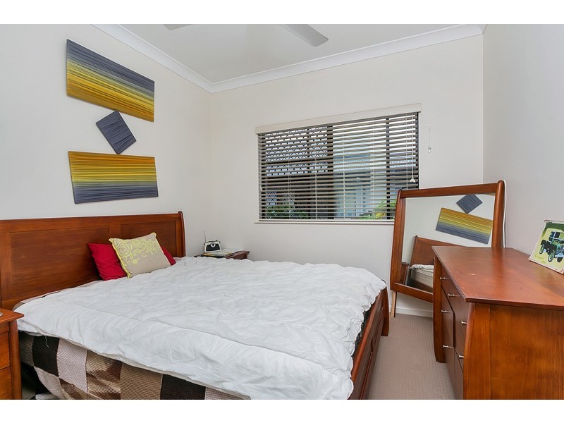 22 City View Crescent, Mooroobool QLD 4870