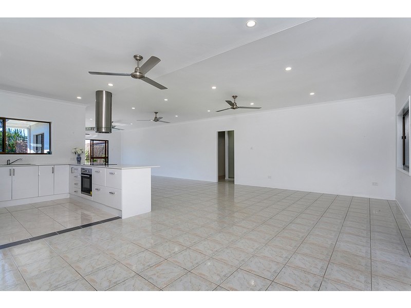 33 Lime Street, Mooroobool QLD 4870