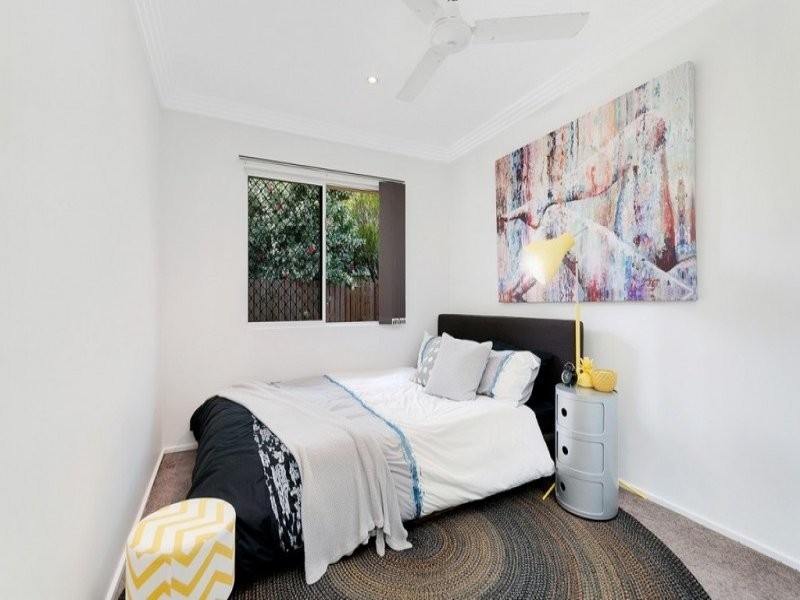 1 & 2 15 Blantyre Close, Manunda QLD 4870