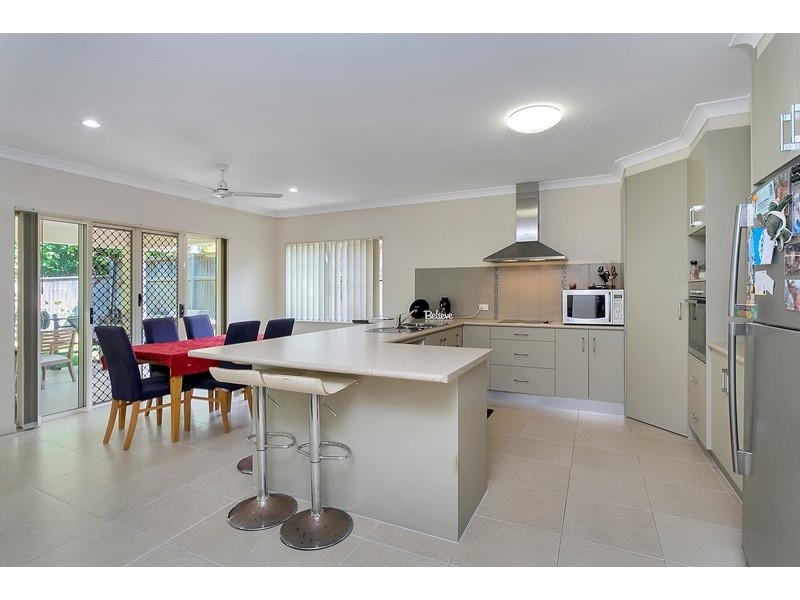 10 Hideaway Close, Palm Cove QLD 4879