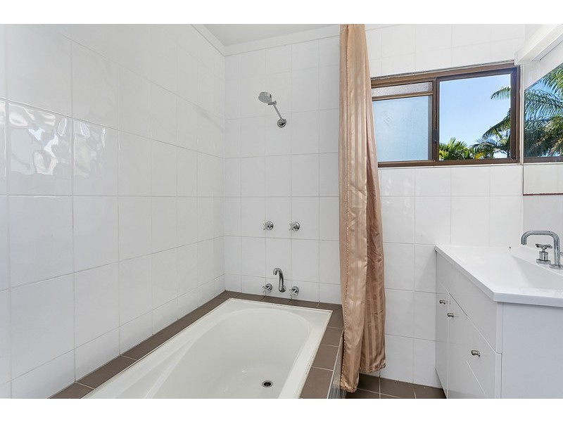 56 McCormack Street, Manunda QLD 4870