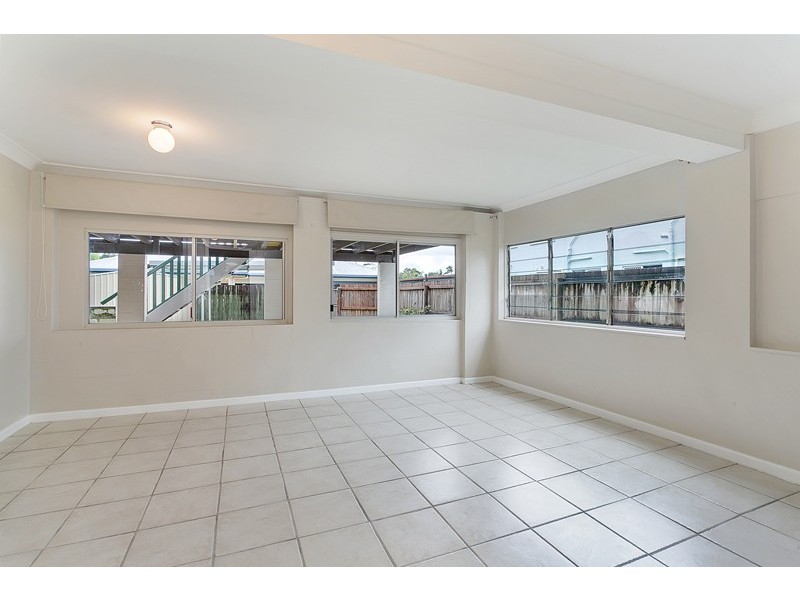 108 Callaghan Street, Mooroobool QLD 4870