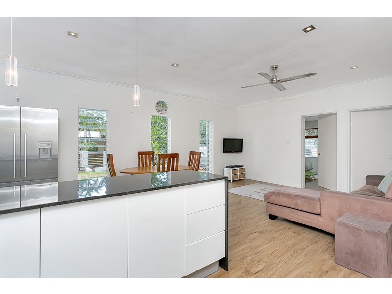 11 Newport Close, Kewarra Beach QLD 4879