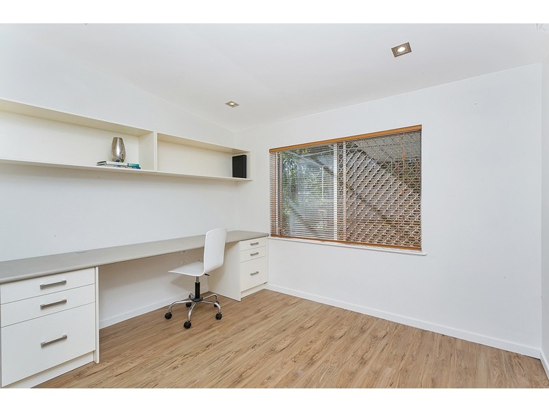 11 Newport Close, Kewarra Beach QLD 4879