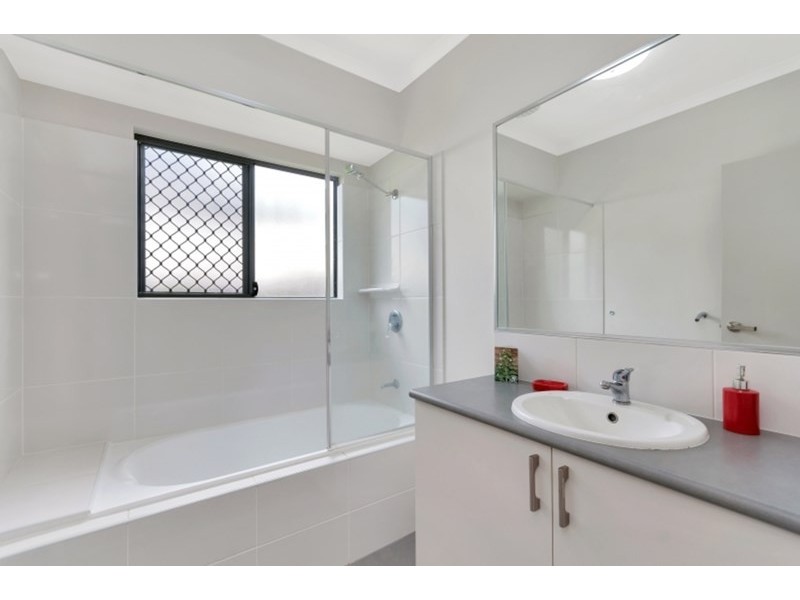 12 Anson Street, Bentley Park QLD 4869